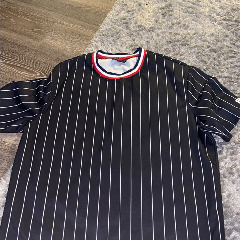 black & white stripped tee